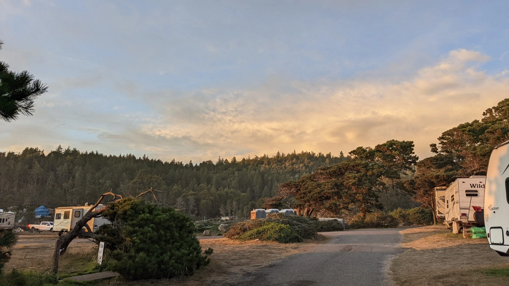 The Pacific Coast Bike Route camping options are vast and have gorgeous surroundings.